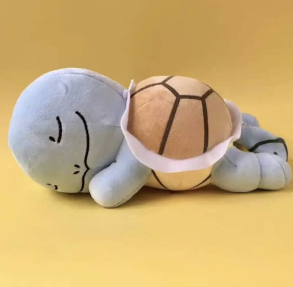 Peluche Squirtle durmiendo